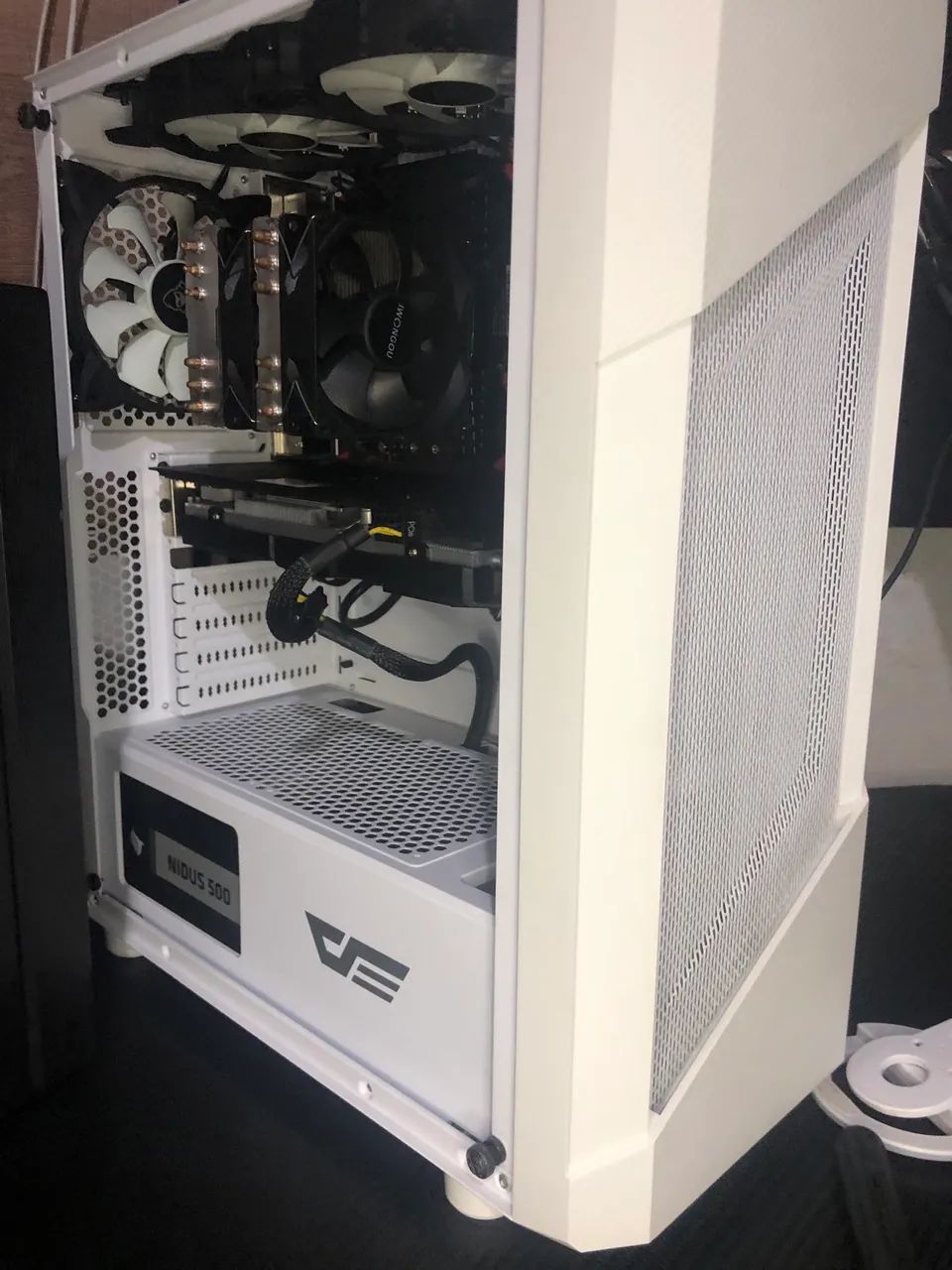 Computador gamer com gabinete branco | stream-gaming