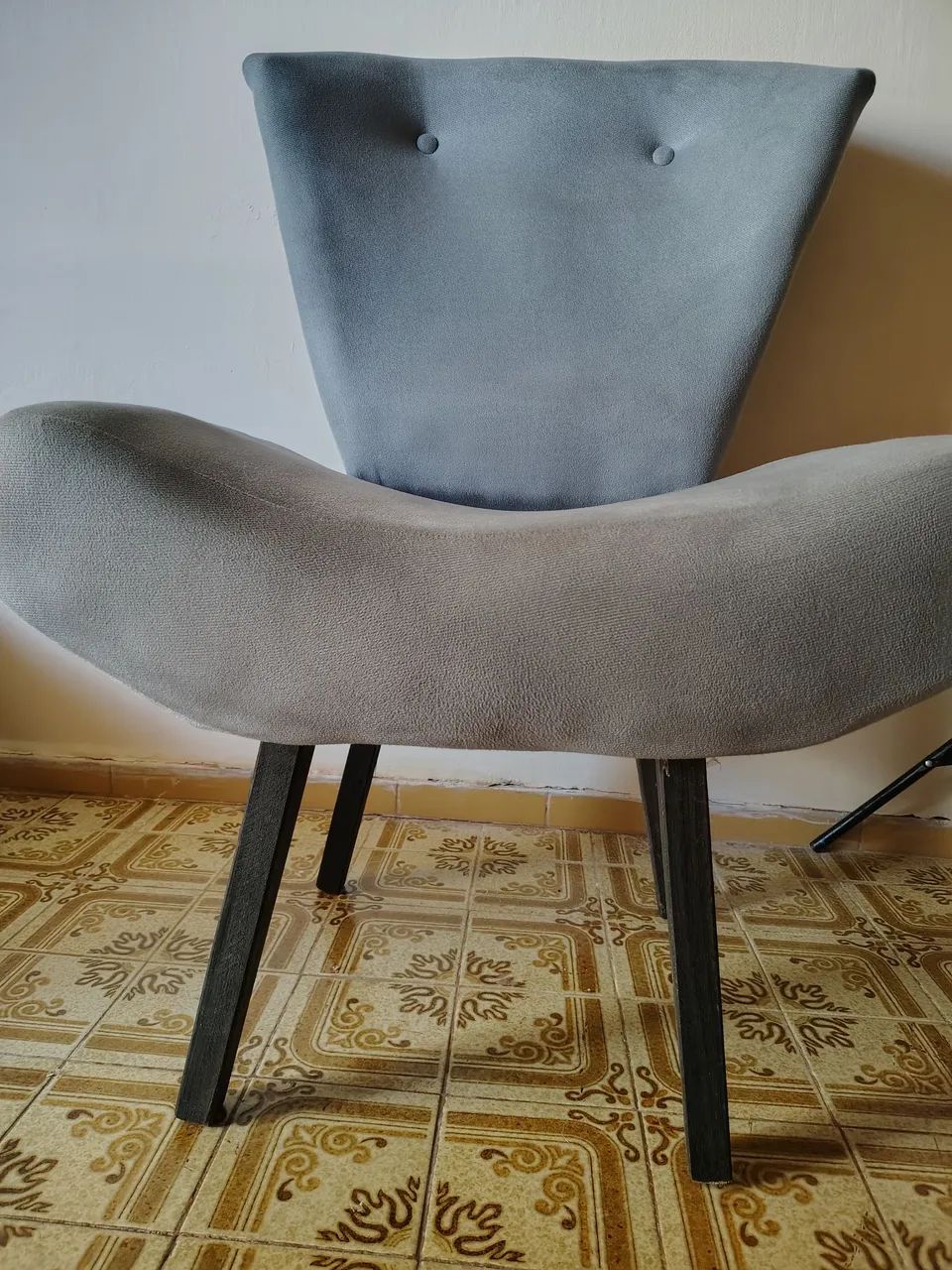 Poltrona cinza decorativa  - Foto 2