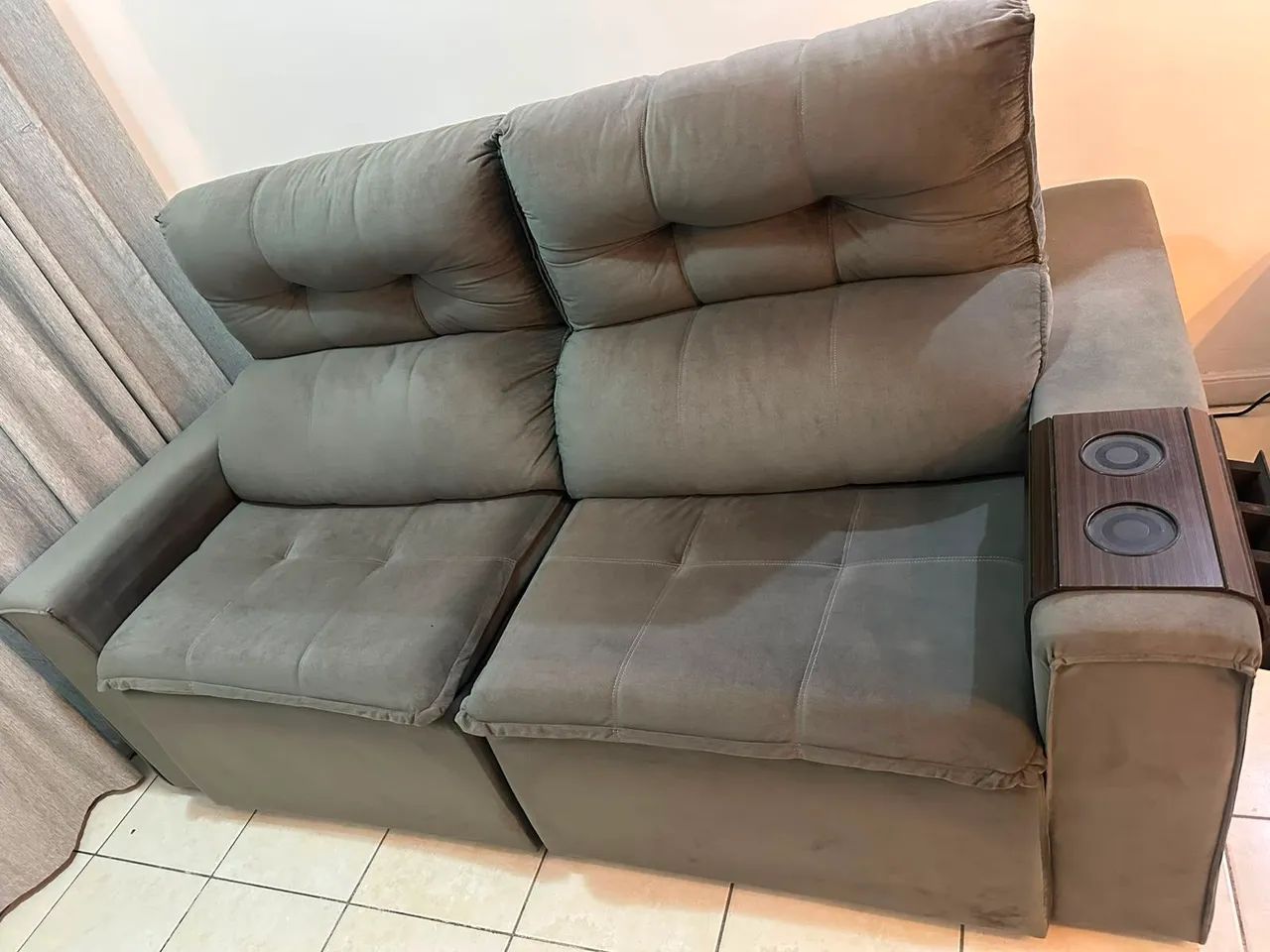 Vendo excelente sofá de 3 lugares  - Foto 5