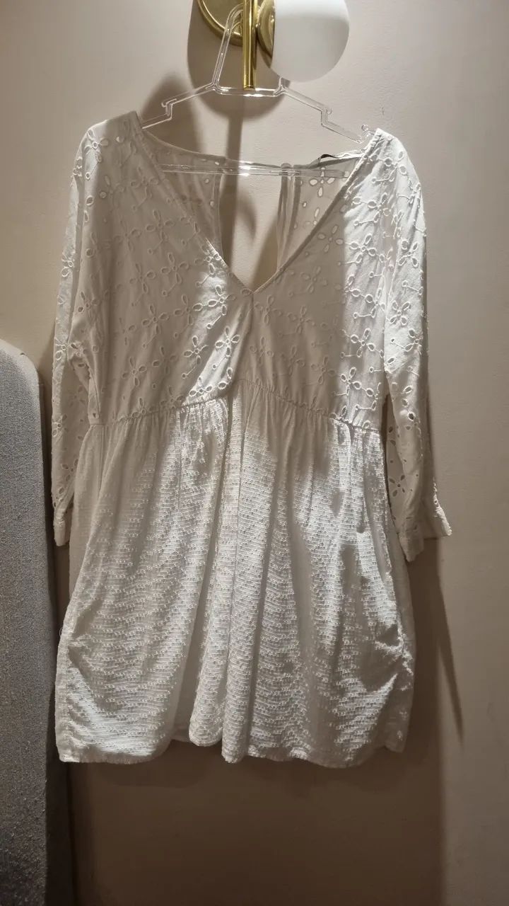 Vestido Branco em Laise P