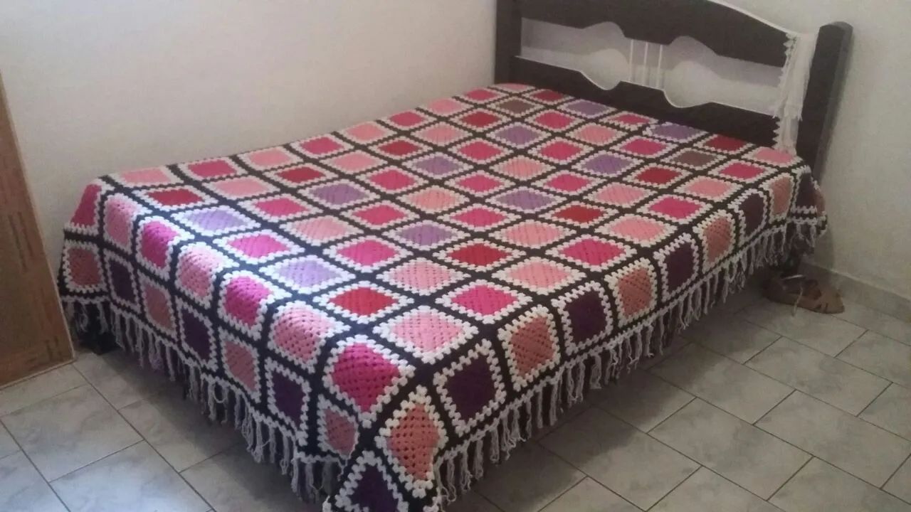 colcha de crochê / lã