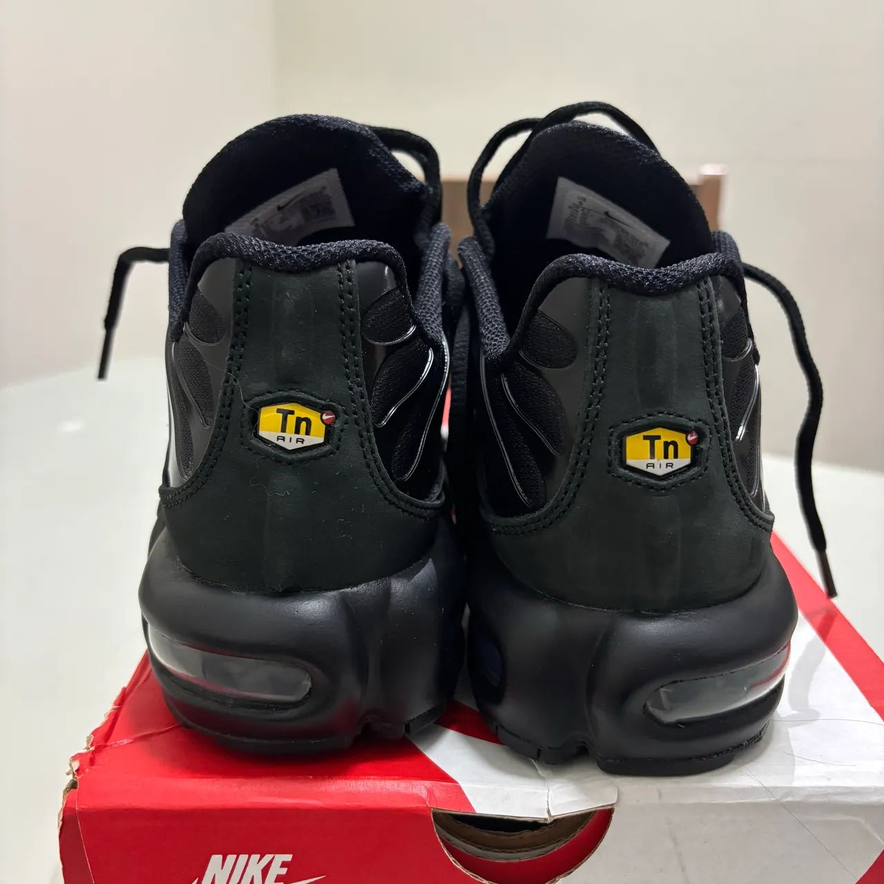 Nike Air Max Plus Black/Peony-Metallic Silver - Foto 4