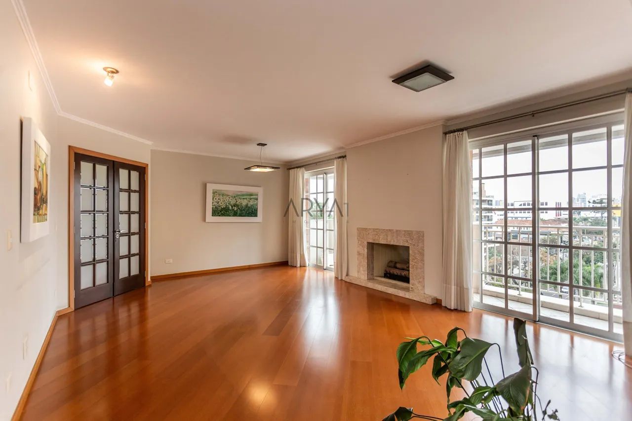 Apartamento no Edifício Kensington no Rebouças ARYA1