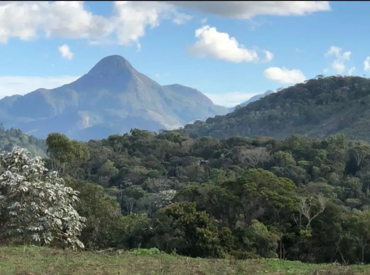 Terreno de 20 mil m2 em Pedra Azul!