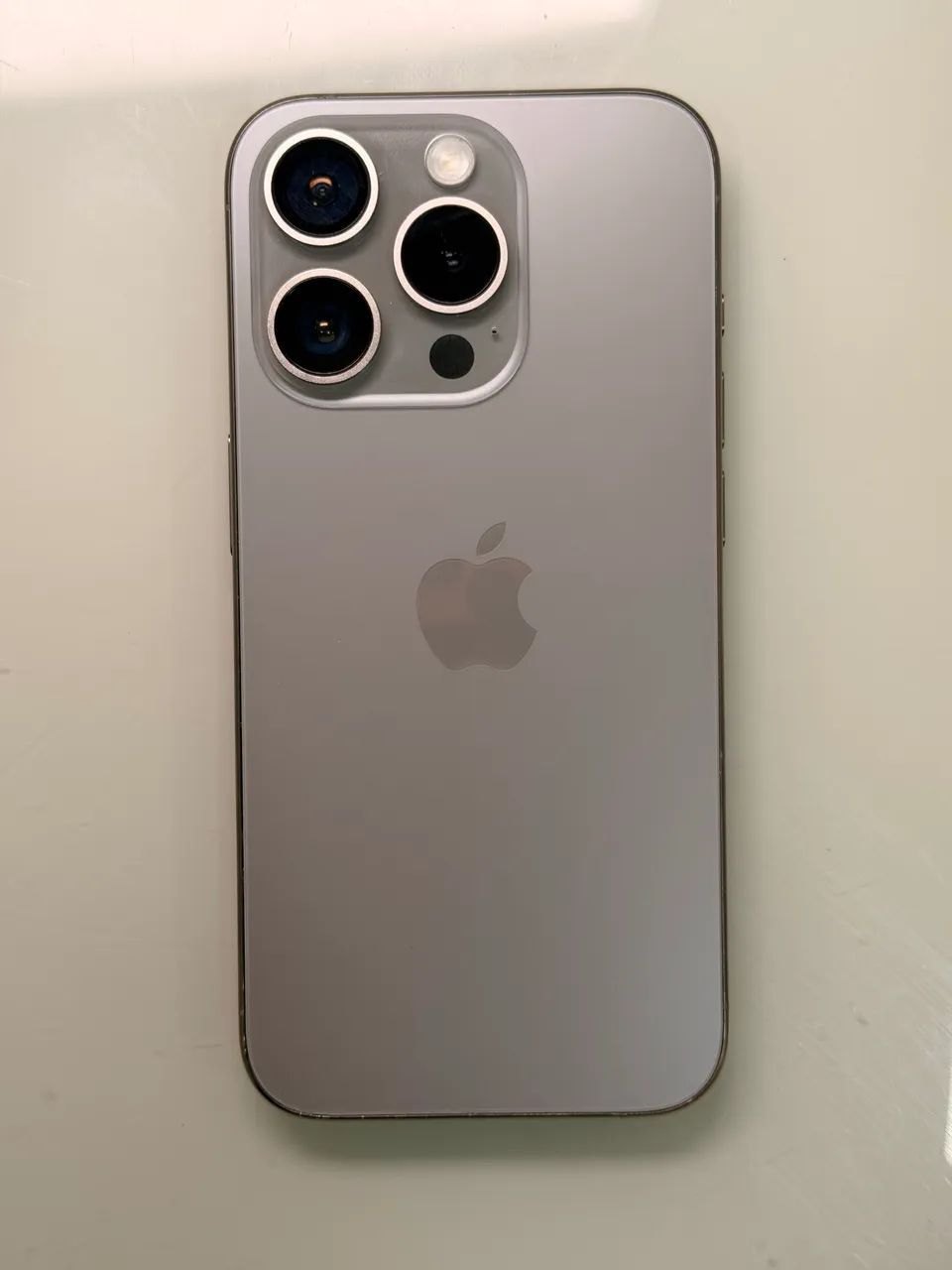 iPhone 15 pro  - Foto 2