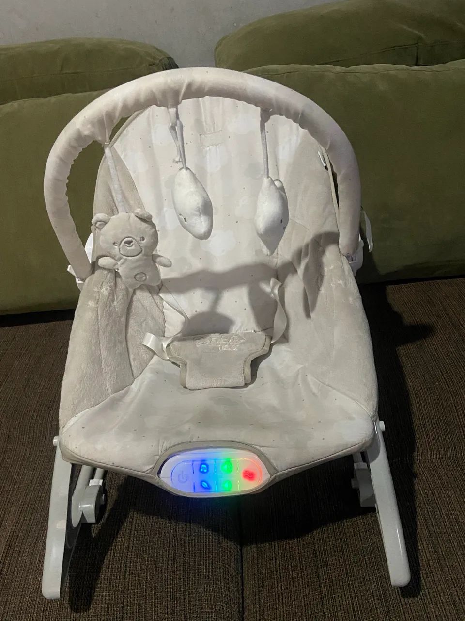 Vendo cadeirinha que vibra e toca - Foto 5