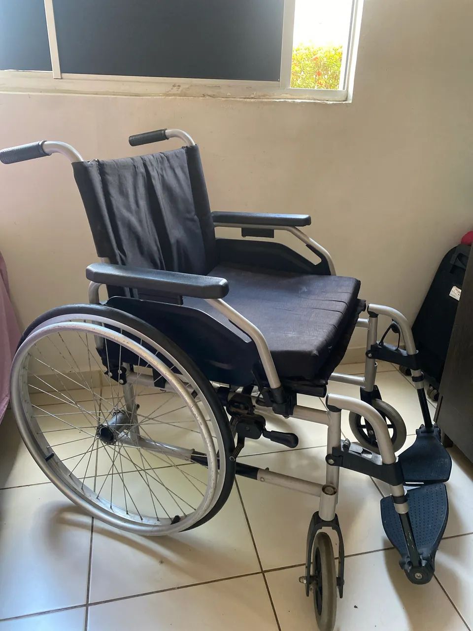 Cadeira de rodas  - Foto 2