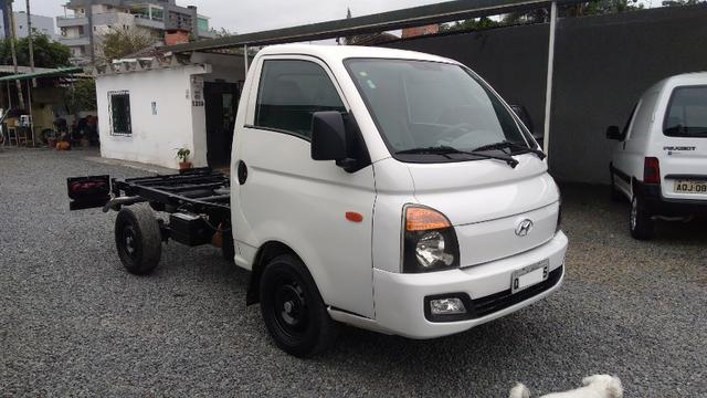 Caminhãozinho, Furgão - HR 2.5 Turbo Diesel, ano 2016, único dono, Joinville SC - Foto 3