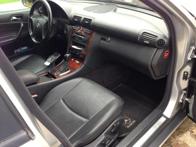 Mercedes c180 segundo dono manual e revisões desde zero - Foto 6