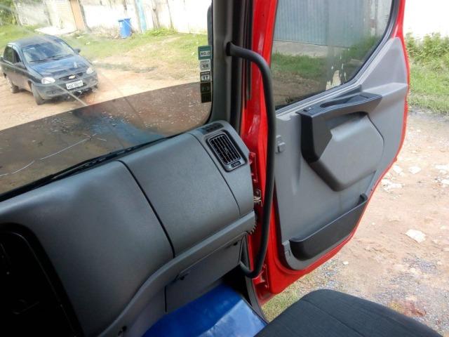 Caminhão bau volvo 260 2011/2012 - Foto 9
