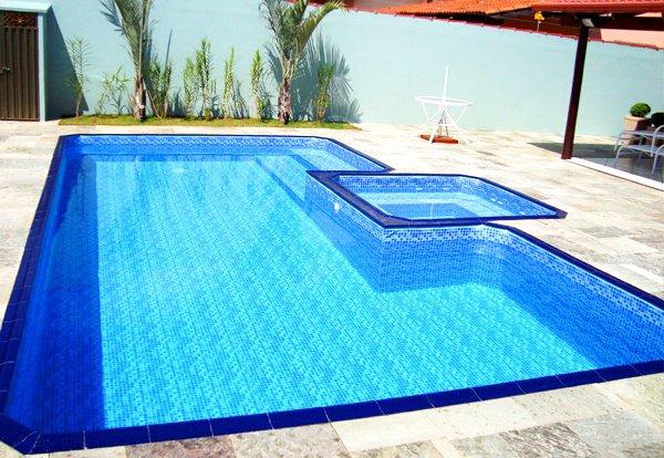 Limpeza de piscina em geral