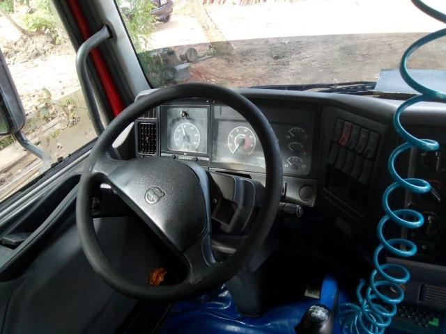 Caminhão bau volvo 260 2011/2012 - Foto 12