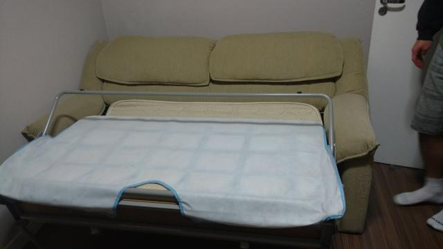 Sofá cama Herval e estante home Rudnick - Foto 5