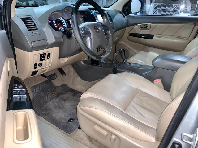 Toyota Hilux SW4 7 lugares 13/13 - Foto 12