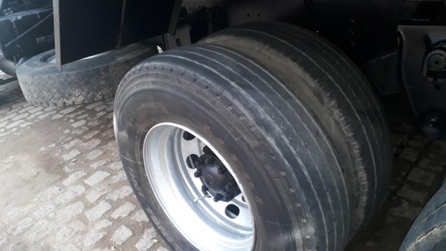 Vendo ou troca em caminhao bitruk caroceria - Foto 5