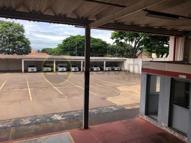 Enorme salão em local privilegiado, frente para colombo - Foto 19