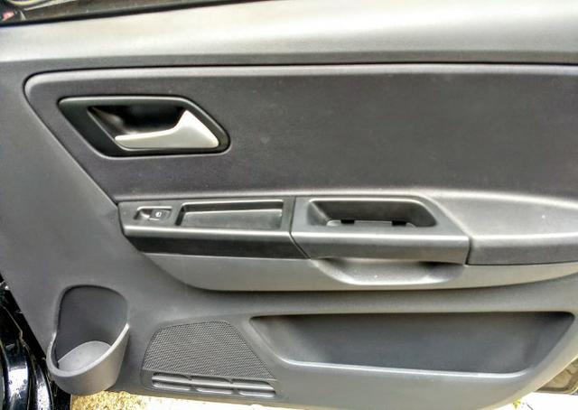 Spacefox trend 1.6 flex / gnv + completo + unico dono + ipva ok + bx km - Foto 10