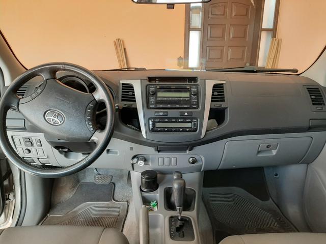 Toyota Hillux cd.4x4 SRV Dissel Automática - Foto 4