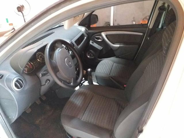 Vendo ou troco sandero 1.6 - Foto 5