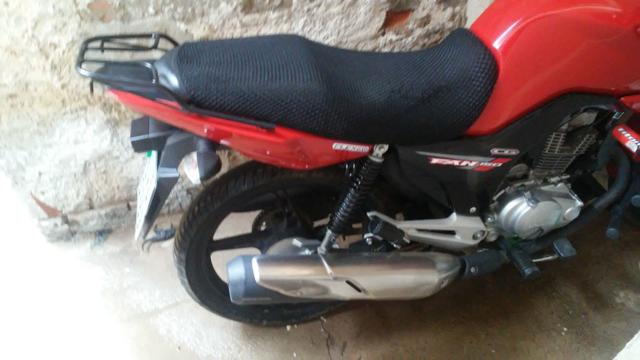 Moto 8,000 mil troco em terreno