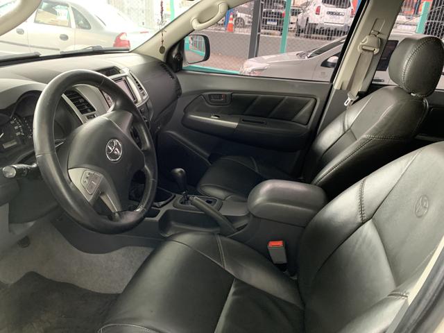 Toyota Hilux automática - Foto 6