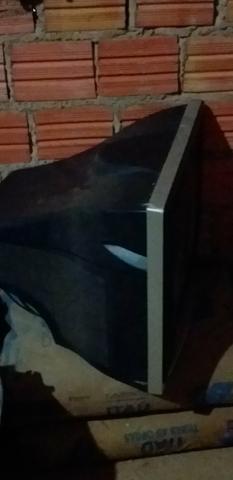 Vendo essa tv de tubo tudo ok não entrego ZAP *