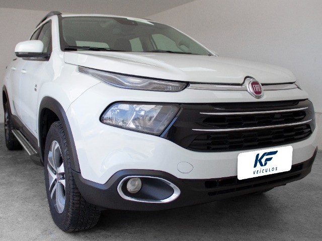FIAT TORO 2.4 FREEDOM TIGERSHARK FLEX AT 9 2018 BRANCO COMPLETO