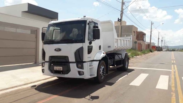 FORD CARGO 1519  4X2  CAÇAMBA 2016