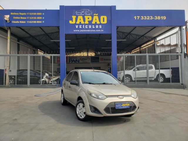 FIESTA SEDAN