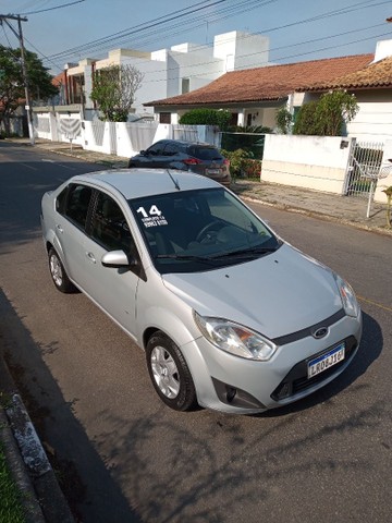 FIESTA SEDAN 2014