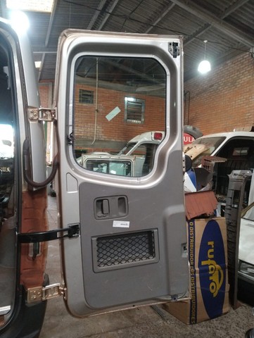 Porta Traseira Lado Direito Sprinter 415 Teto Baixo - Foto 2