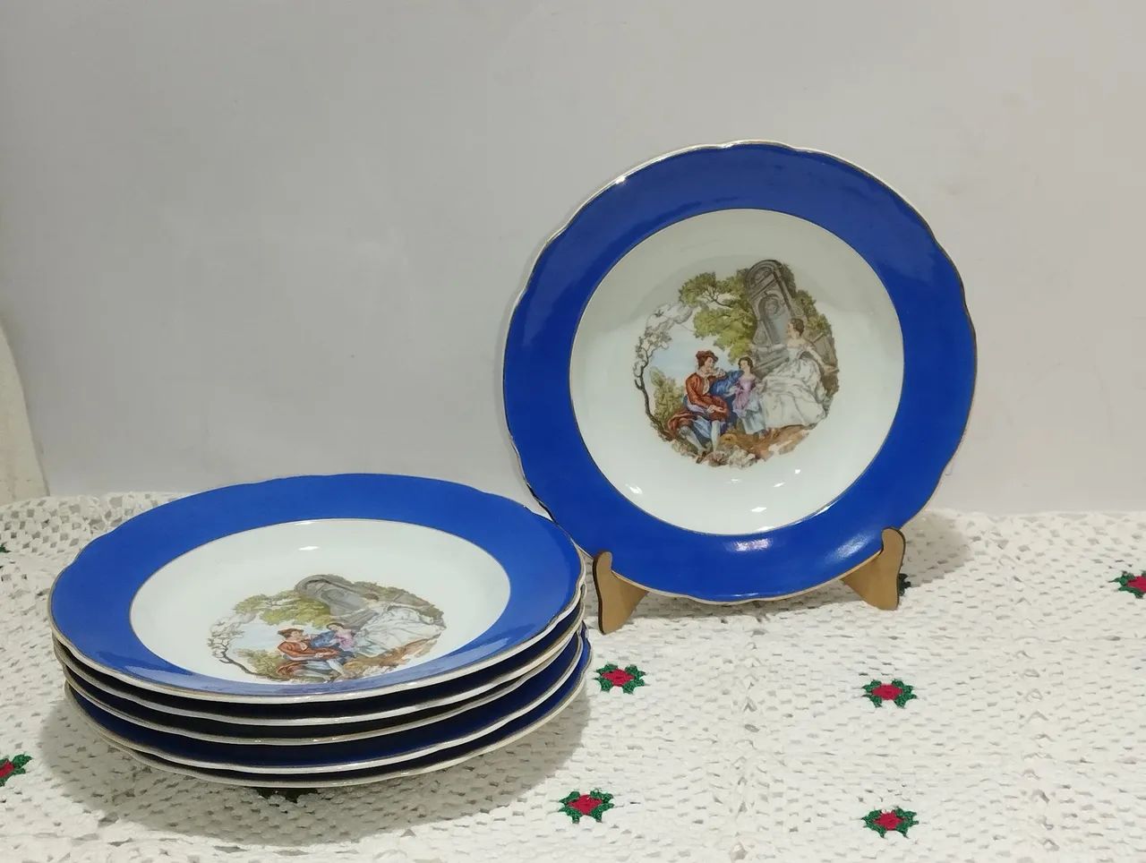 Pratos fundos porcelana Real 