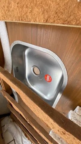 Bancada de madeira para pia de cozinha com cuba de inox Franke 1,65 x 55 - Foto 3
