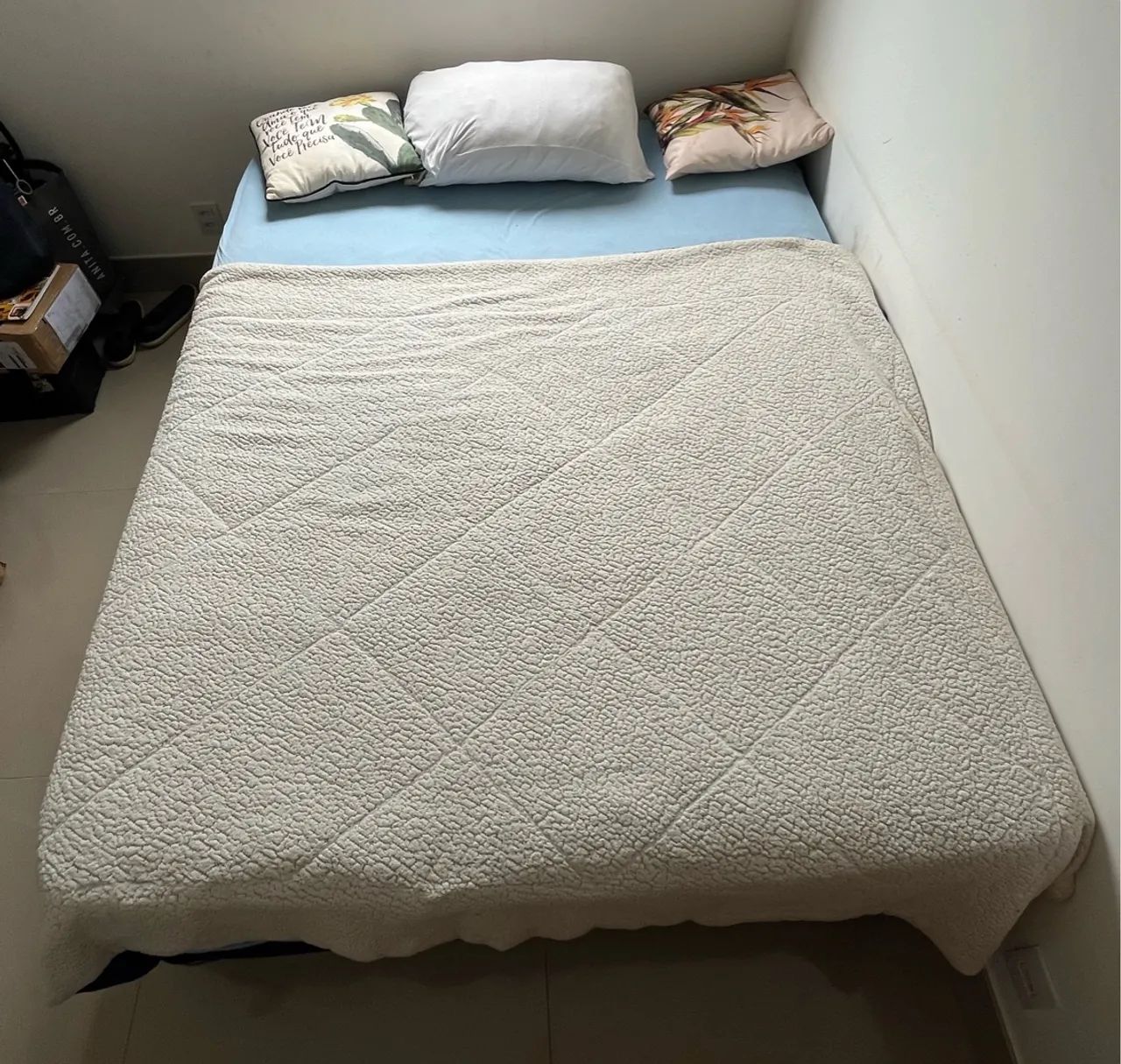 Cama de casal com colchão