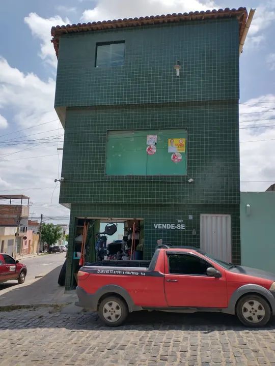 Prédio para venda possui 222 metros quadrados com 3 quartos em São José - Garanhuns - PE