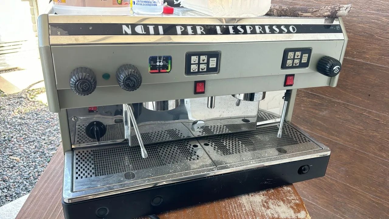 Máquina de Café italiana / Espresso Profissional - Foto 5