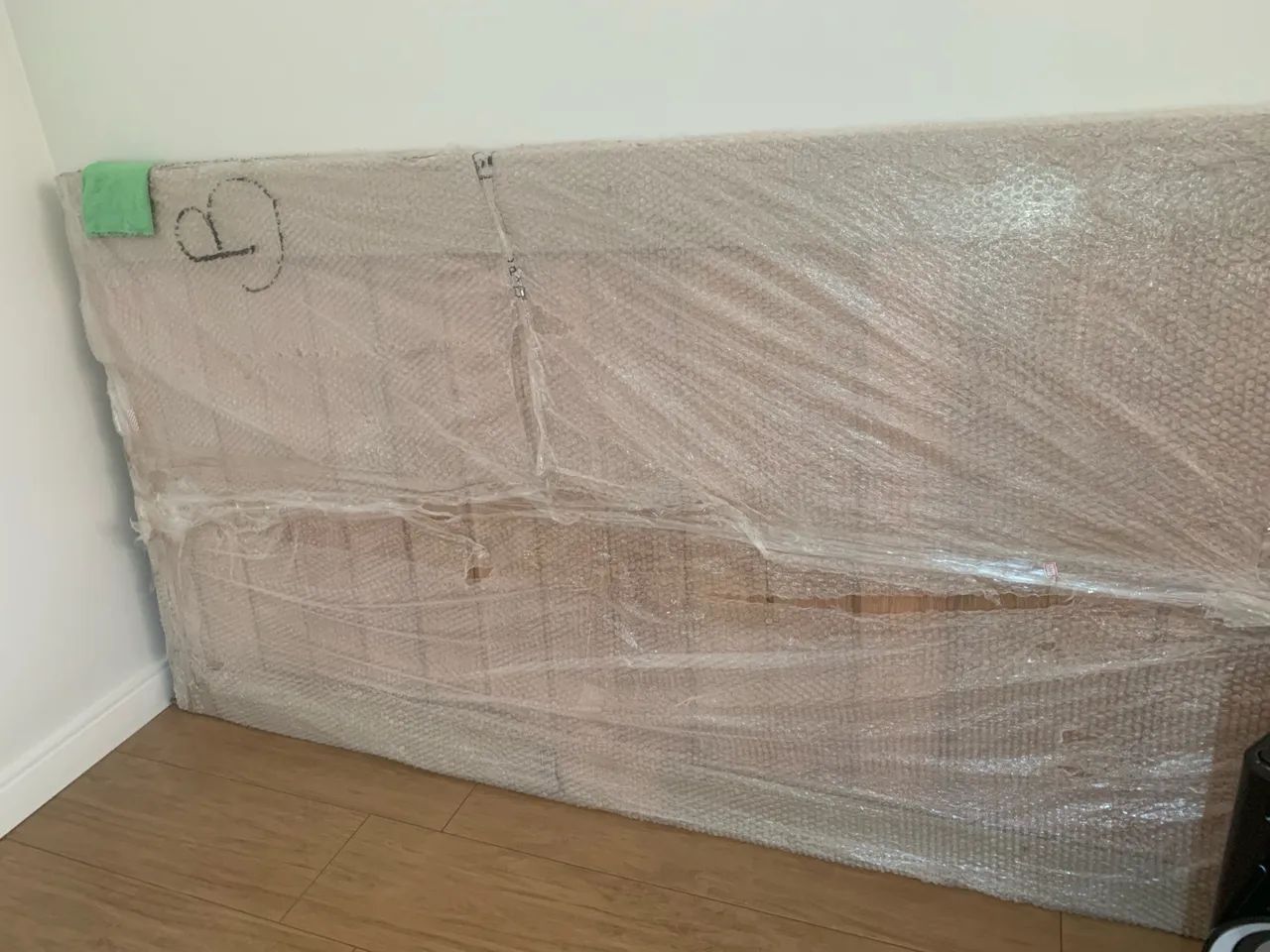 Porta Pivotante de Madeira maciça 