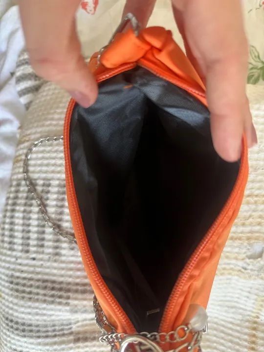 Bolsa de Ombro Laranja com Detalhe em Strass - Foto 2