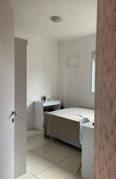 Alugo lindo QUARTO em Itacorubi - Apenas mulheres - Foto 4