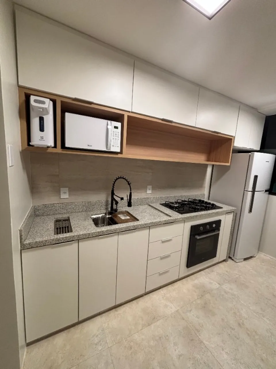 Aluga-se apto em Sobradinho (Vazado) 3 Quartos (1 Suíte) Semi Mobiliado - Recém Reformado