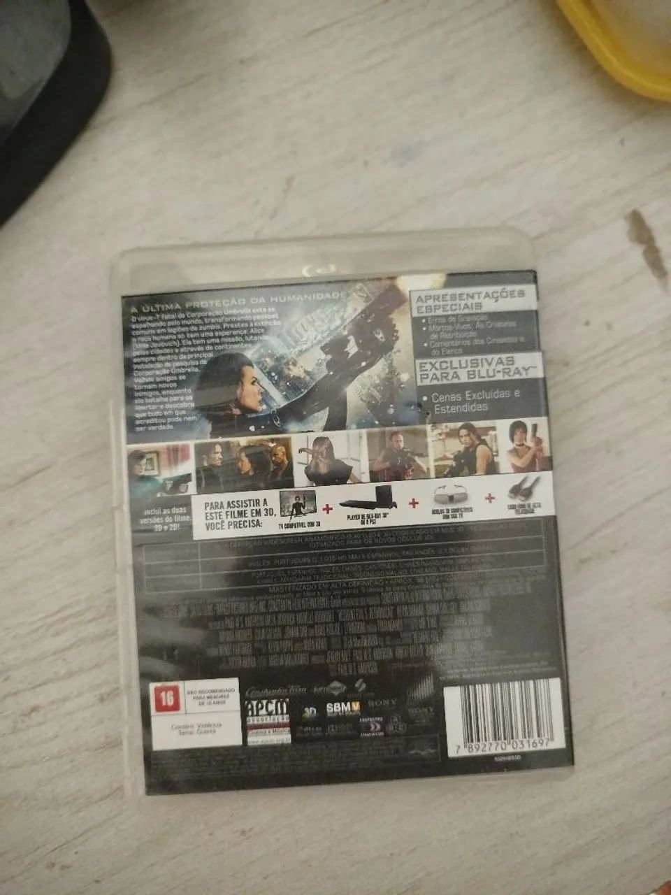 Blu-ray 3D e 2D Resident Evil 4: Recomeço - Foto 3