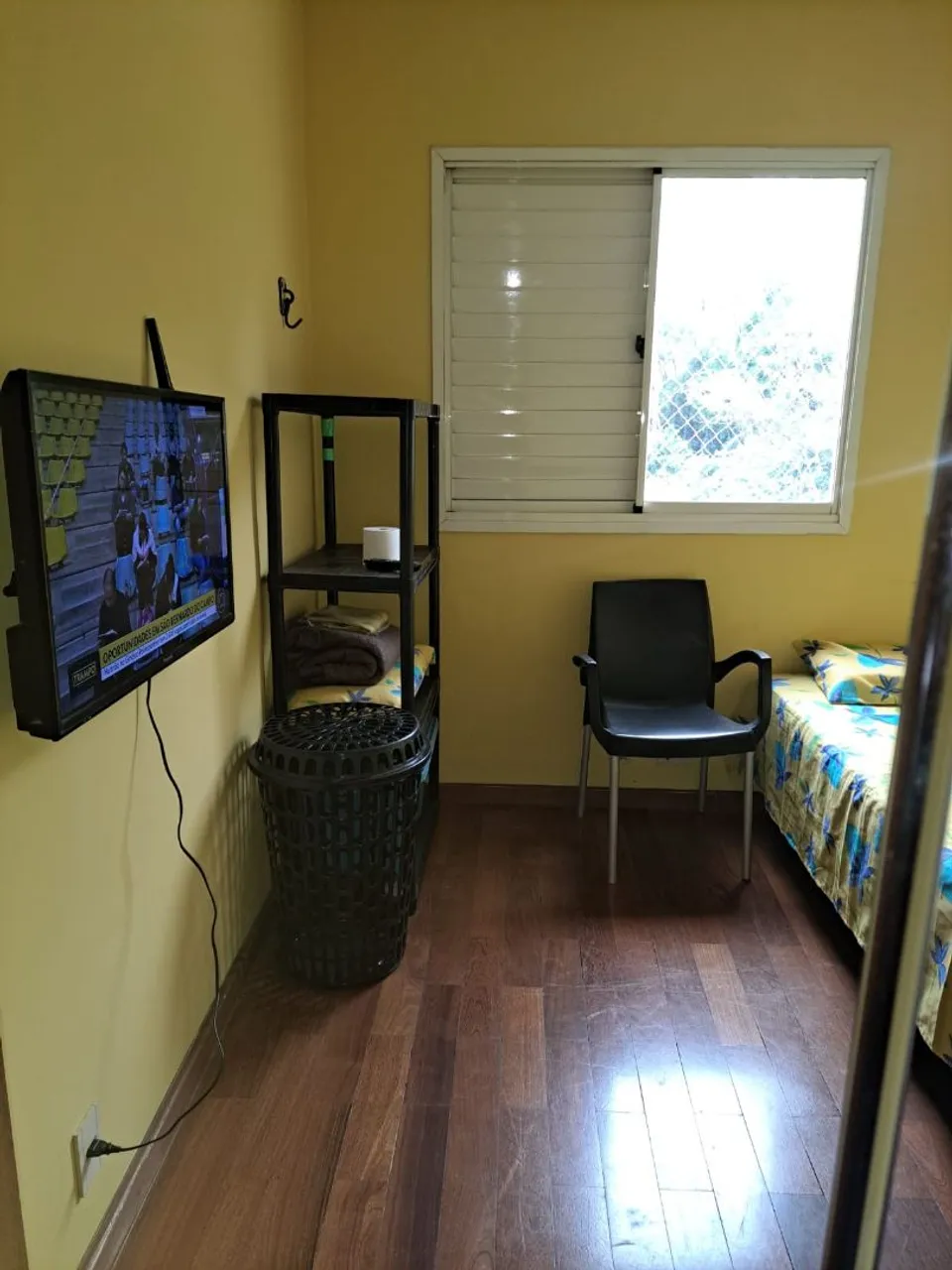 Quarto mobiliado para alugar
