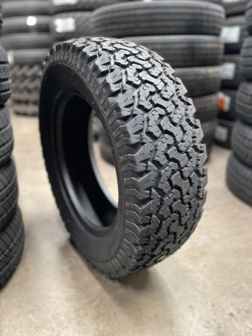 Pneu duster direto do distribuidor - 215/65 R16  - Foto 3