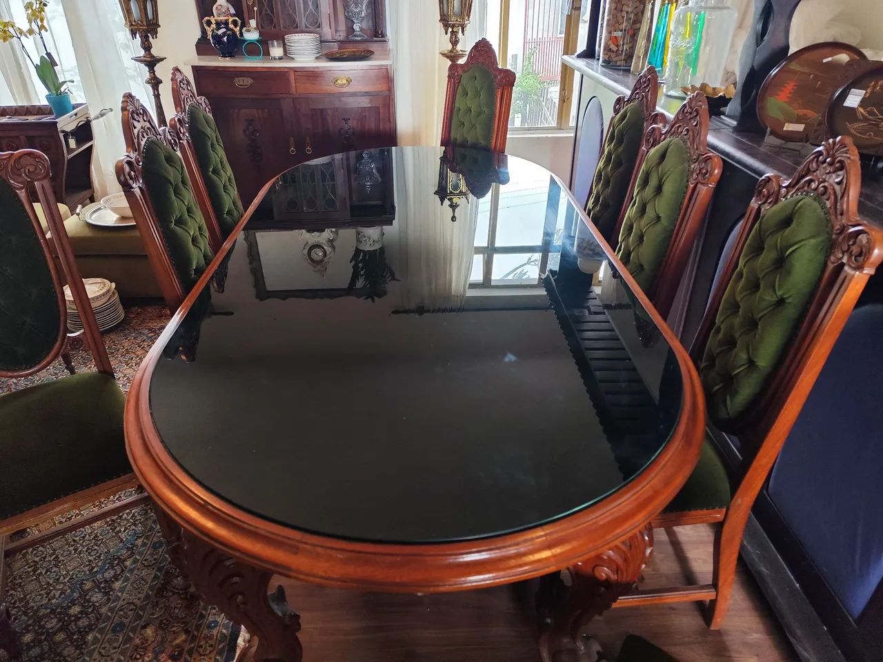 Mesa entalhada com 8 cadeiras  - Foto 5
