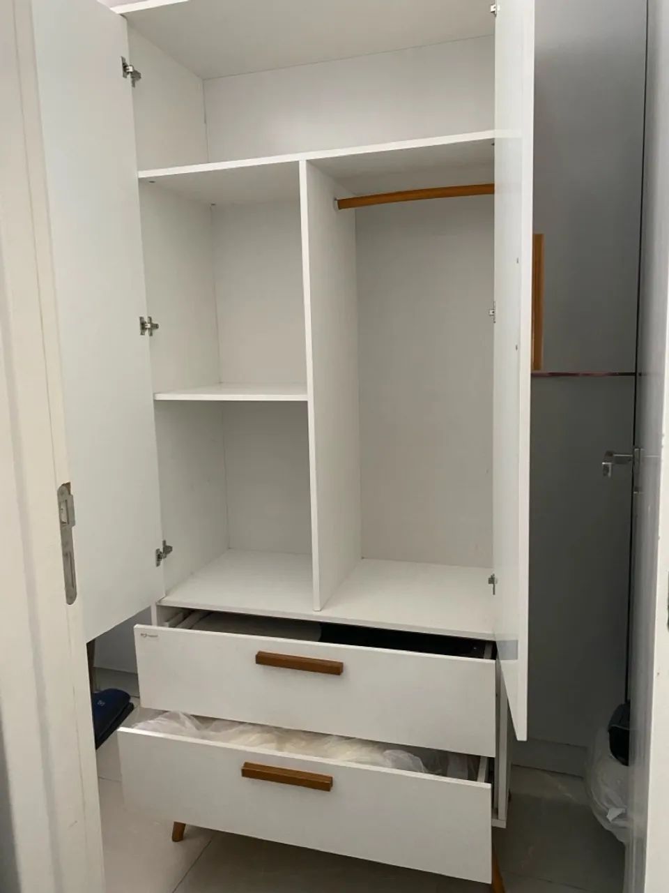 Armário Branco com 2 Portas e 2 Gavetas 100% MDF marca Matic  - Foto 2