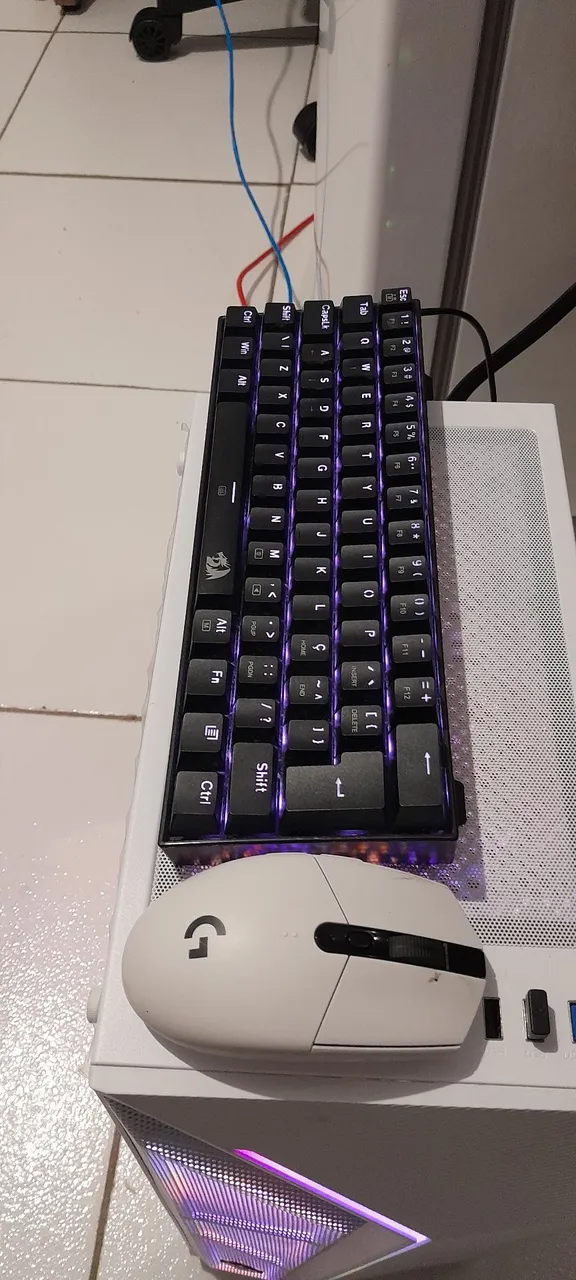 Mouse Gpro e teclado mecânico