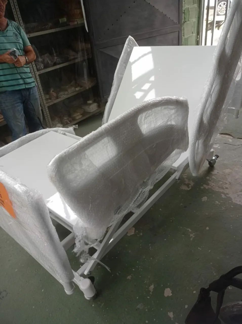 CAMA HOSPITALAR,  ZAP.  82.99968.2116)