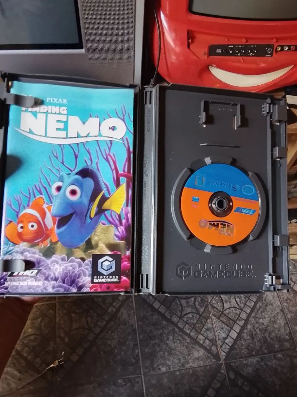 Jogo game cube procurando nemo