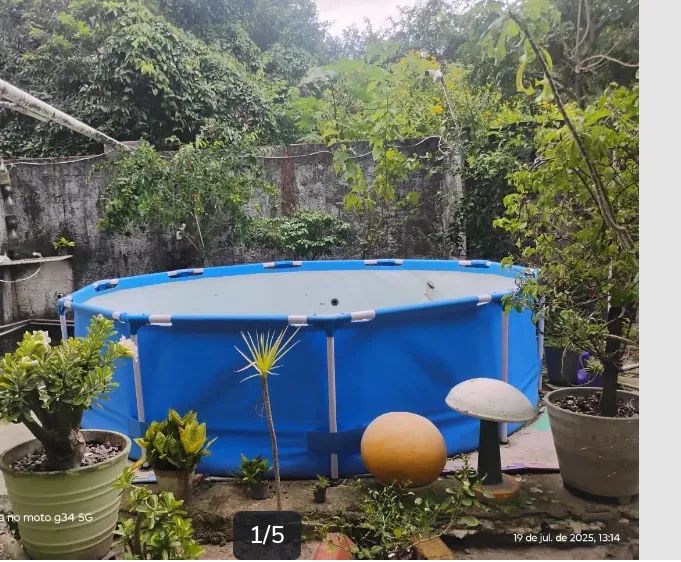 Piscina em estado ótimo 