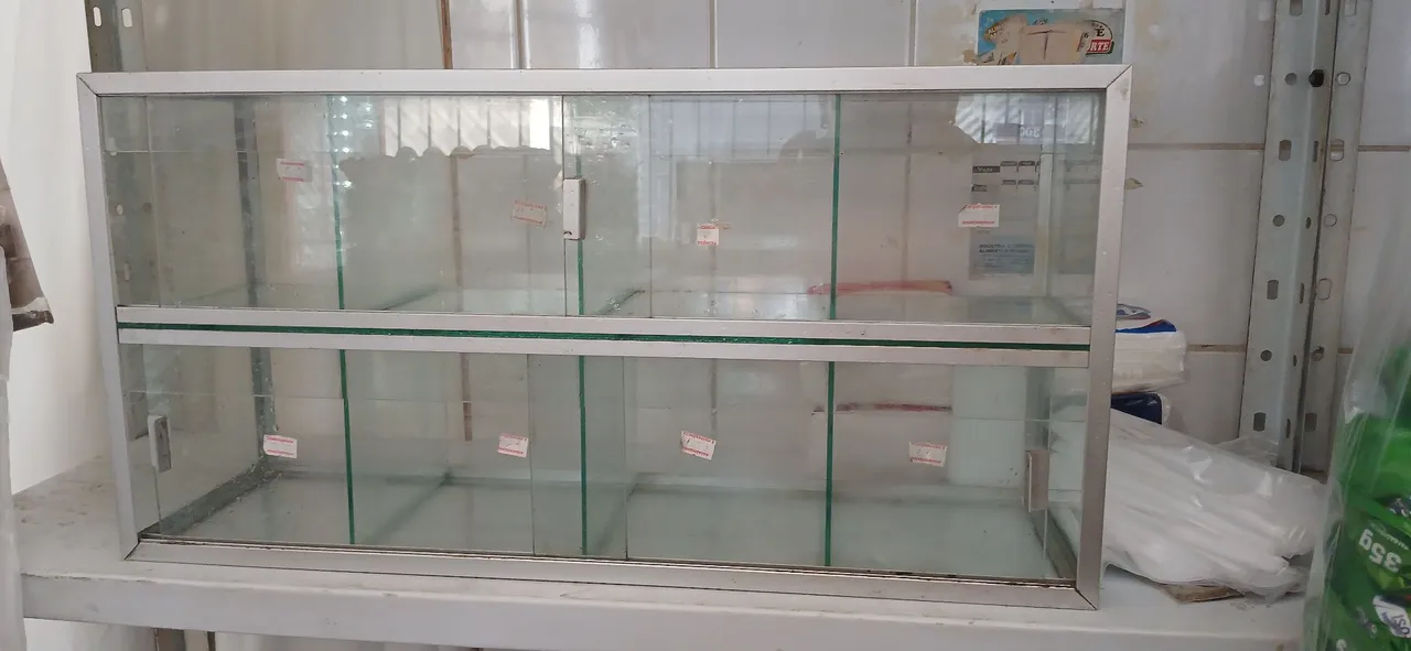 Vitrine R$80.00 c/ entrega